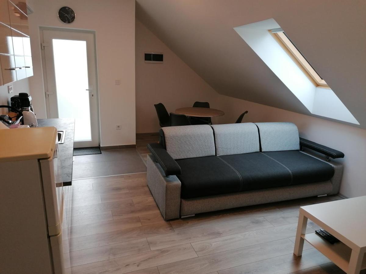 Mohacs Apartman Esterno foto