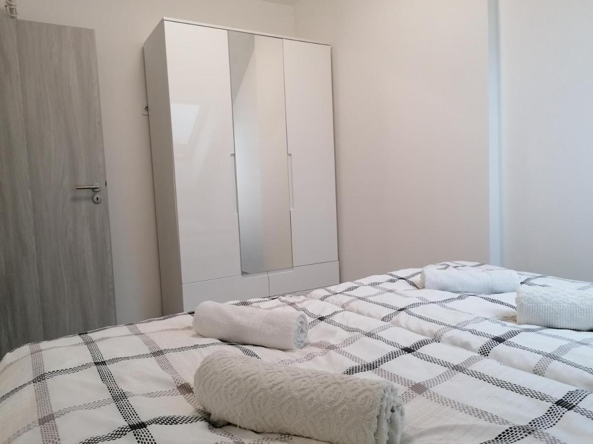 Mohacs Apartman Esterno foto