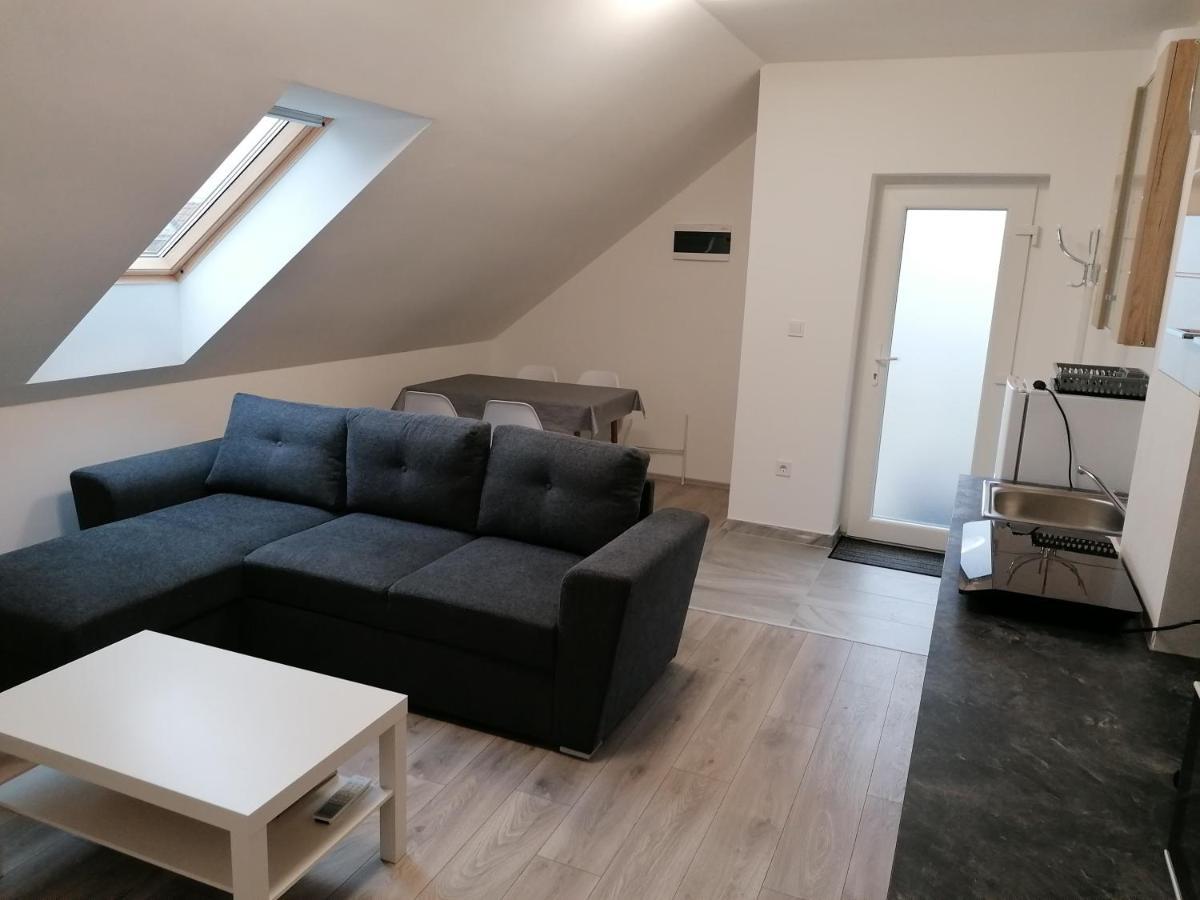 Mohacs Apartman Esterno foto