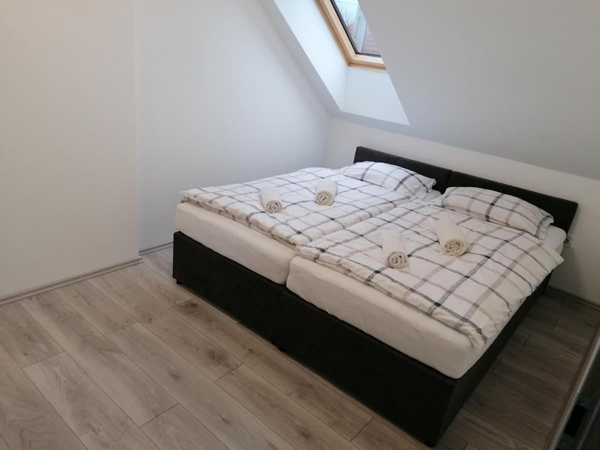 Mohacs Apartman Esterno foto
