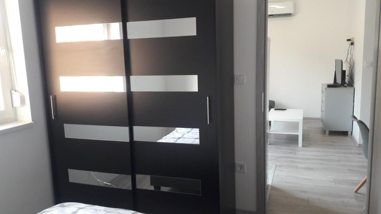 Mohacs Apartman Esterno foto